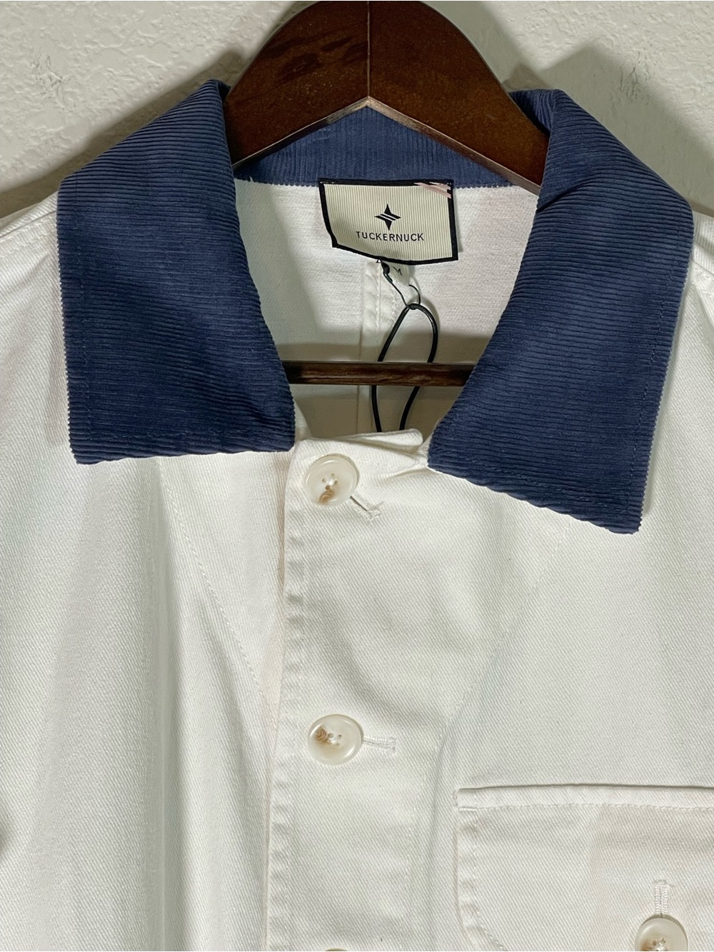Tuckernuck White Bunny Barn Jacket Size Medium NWT Relaxed Fit Corduroy Collar - Picture 7 of 16